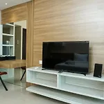 Cozy Studio Apartment At Nine Residence Connected To Mall By Travelio